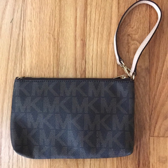 Michael Kors Wristlet - Picture 4 of 8